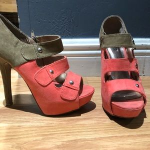 Charlotte Russe Coral and tan pumps
